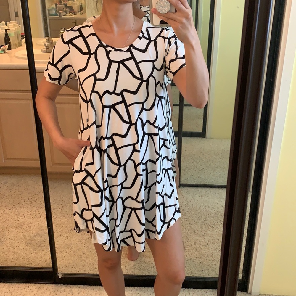 Ava sky tshirt dress size small